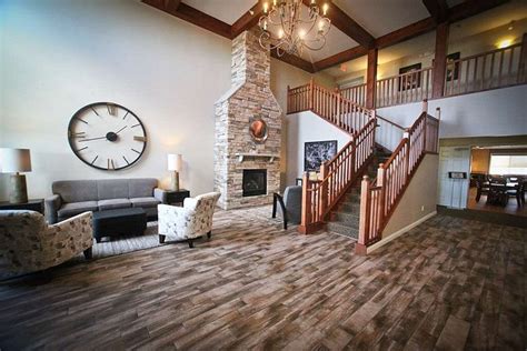 𝗧𝗛𝗘 𝟭𝟬 𝗕𝗘𝗦𝗧 Hotels in Perham, MN .
